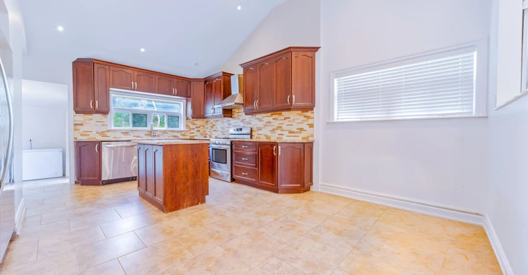 5154 Aurora Road, Whitchurch-Stouffville, ON, L4A 7X4 - 13