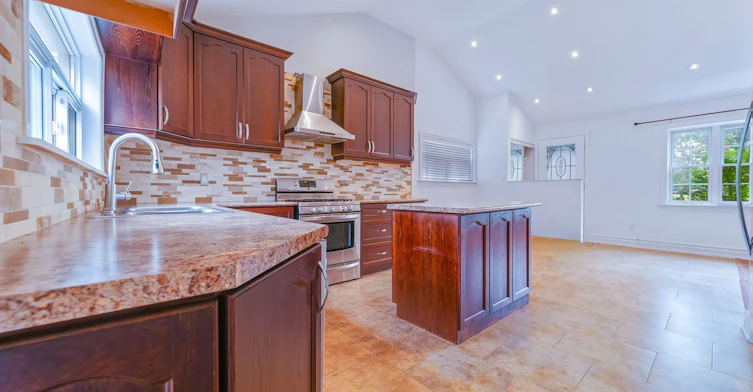 5154 Aurora Road, Whitchurch-Stouffville, ON, L4A 7X4 - 15
