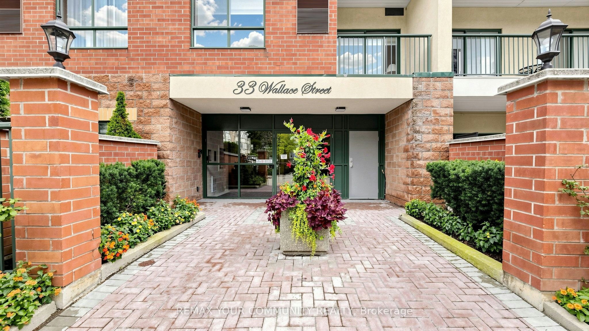 214-33 Wallace Street, Vaughan, ON, L4L 9L4
