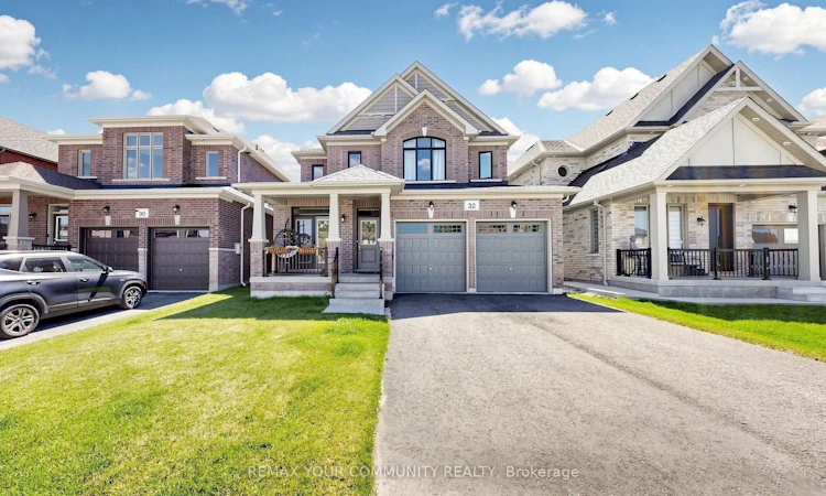 32 Baycroft Boulevard