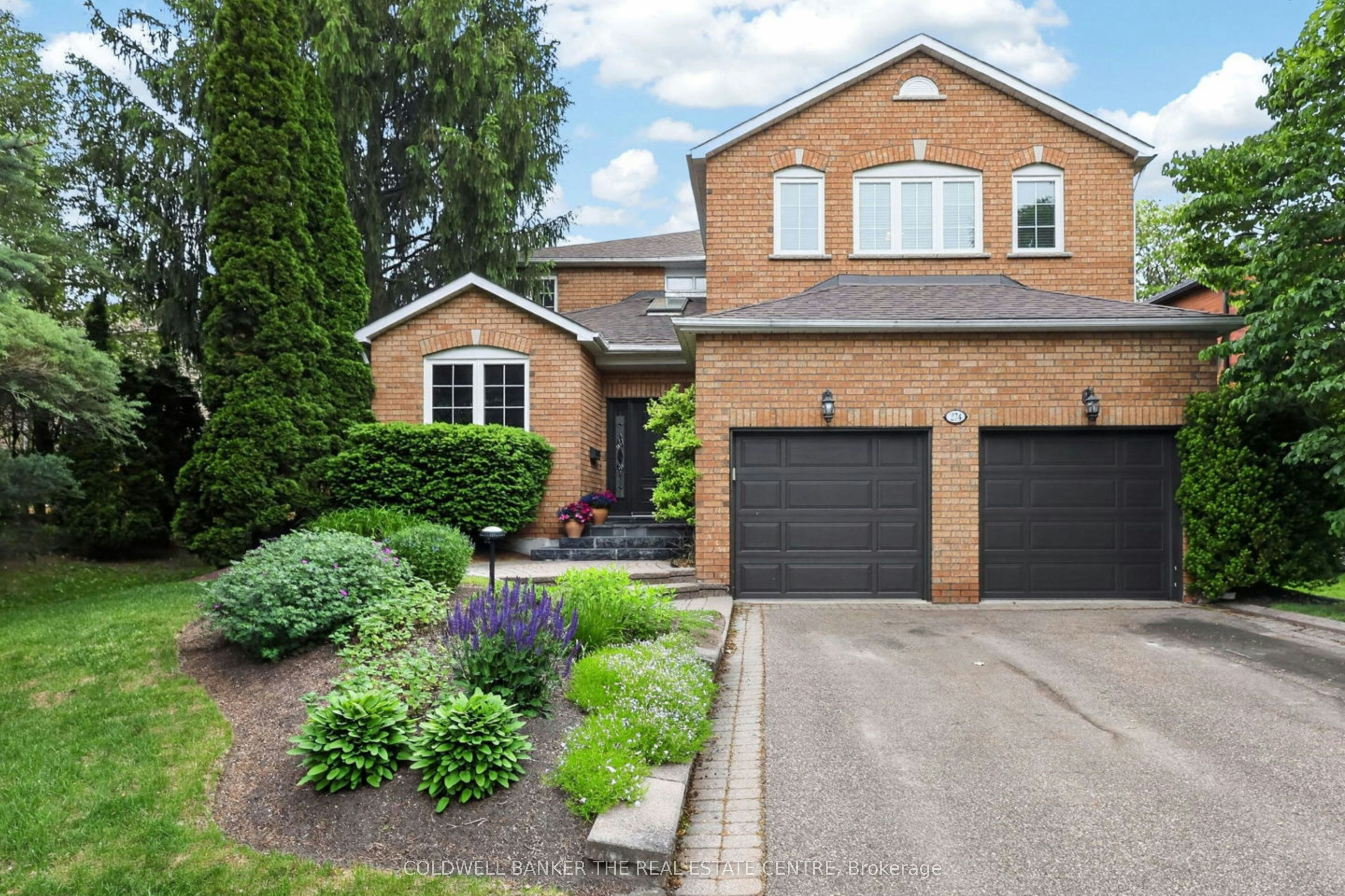 274 Kirby Crescent, Newmarket, ON, L3X 1H4