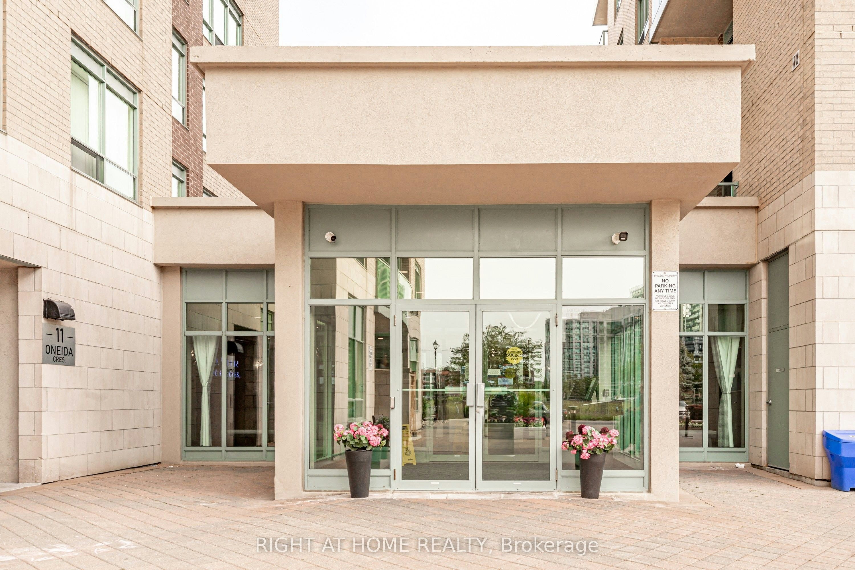 1010-23 Oneida Crescent, Richmond Hill, ON, L4B 0A2