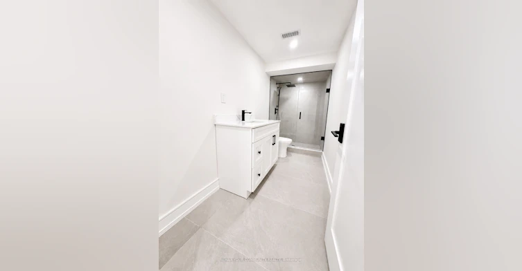 BSMT-969 Wildwood Drive, Newmarket, ON, L3Y 2B4 - 18
