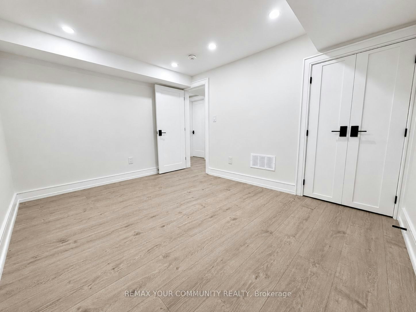 BSMT-969 Wildwood Drive, Newmarket, ON, L3Y 2B4 - 17