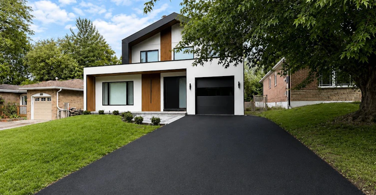 BSMT-969 Wildwood Drive, Newmarket, ON, L3Y 2B4 - 2