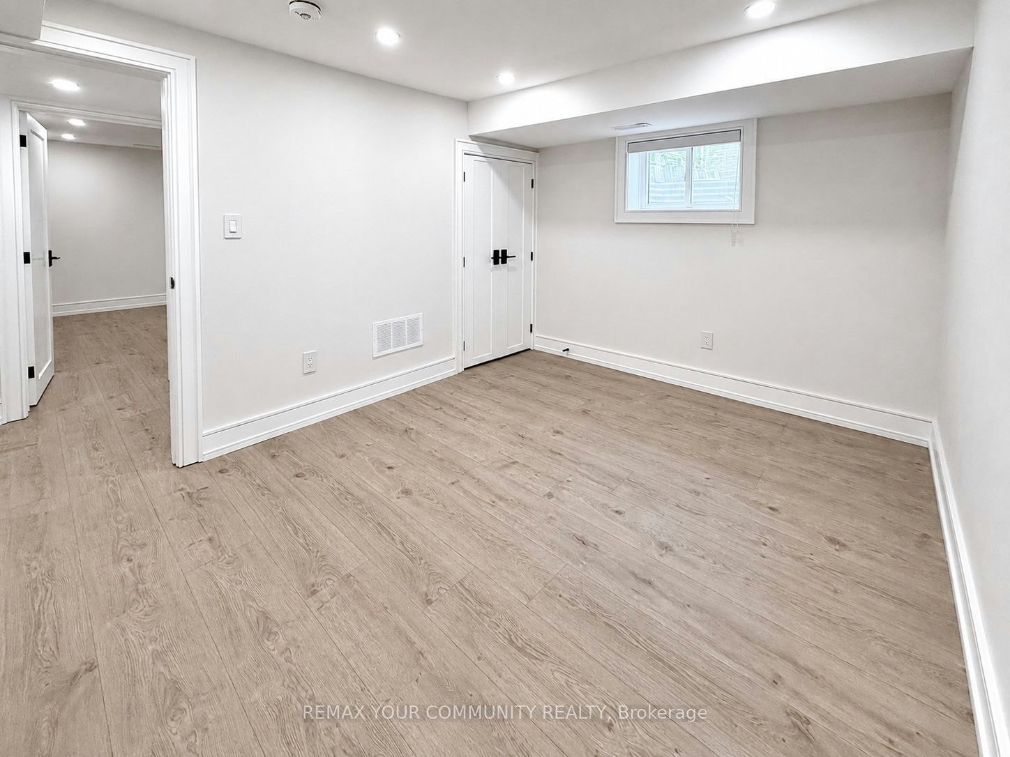 BSMT-969 Wildwood Drive, Newmarket, ON, L3Y 2B4 - 16
