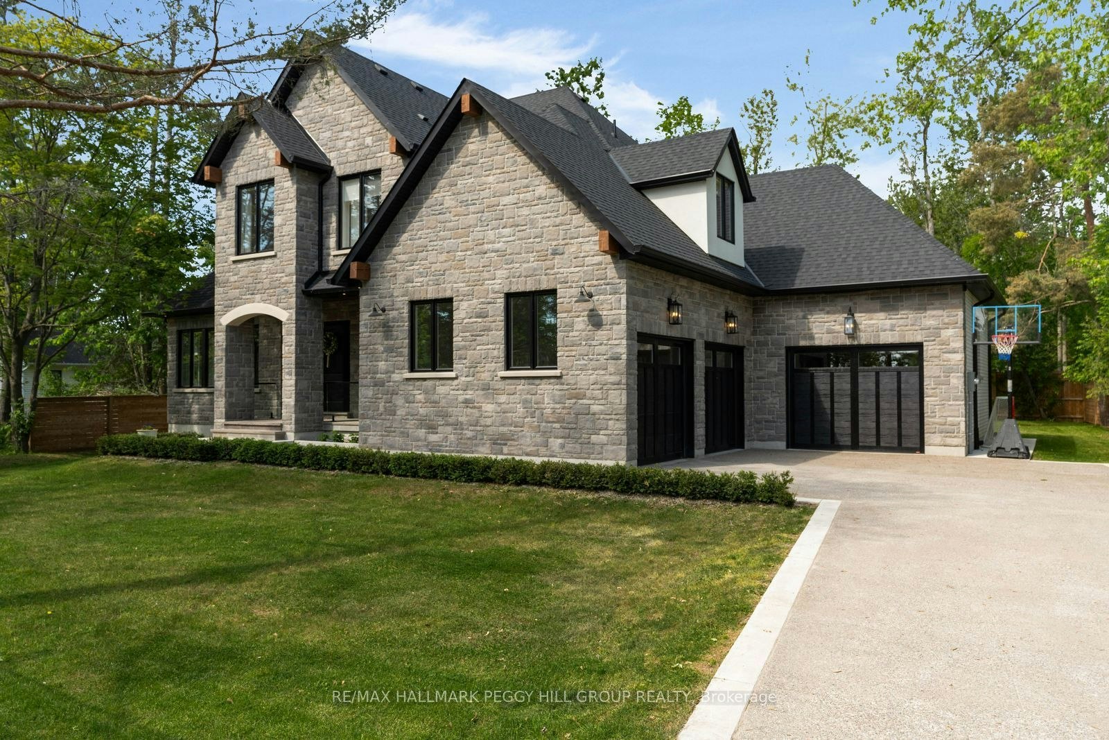 2338 Buchanan Street, Innisfil, ON, L9S 3W7
