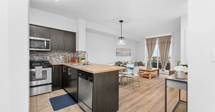 911-9225 Jane Street, Vaughan, ON, L6A 0J7 - 7