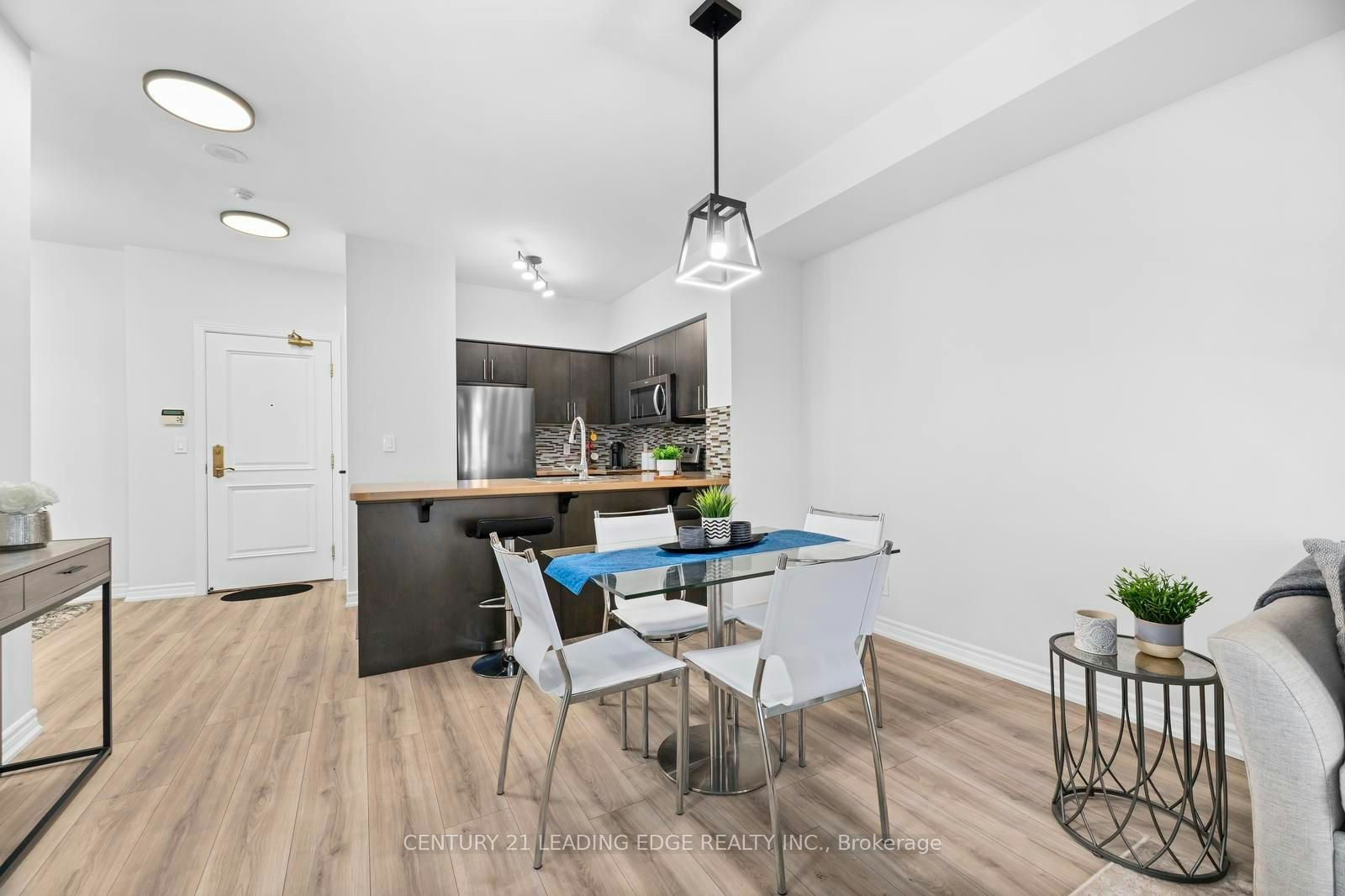 911-9225 Jane Street, Vaughan, ON, L6A 0J7 - 13