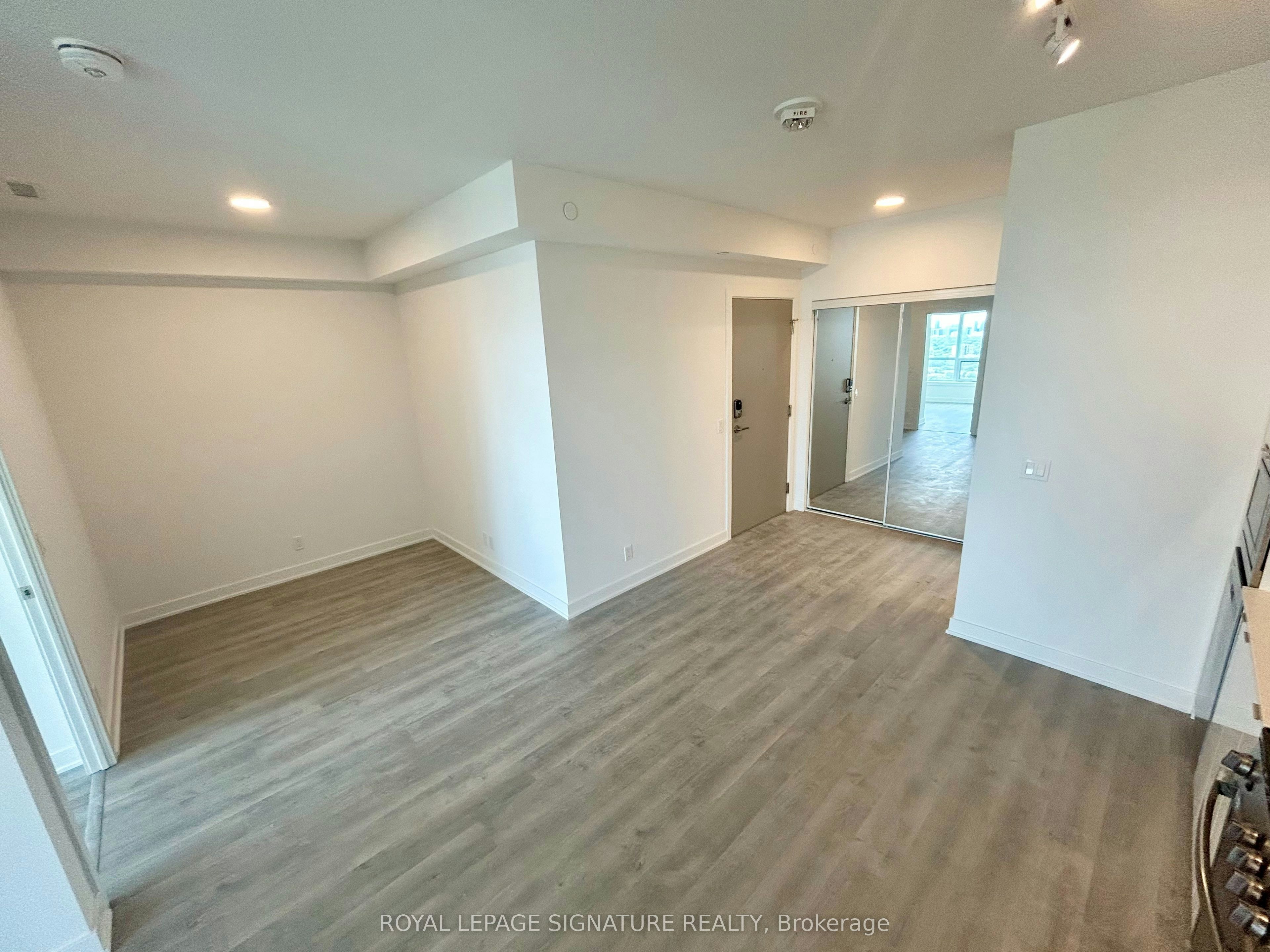 2401-30 Upper Mall Way, Vaughan, ON, L4J 0L7 - 4