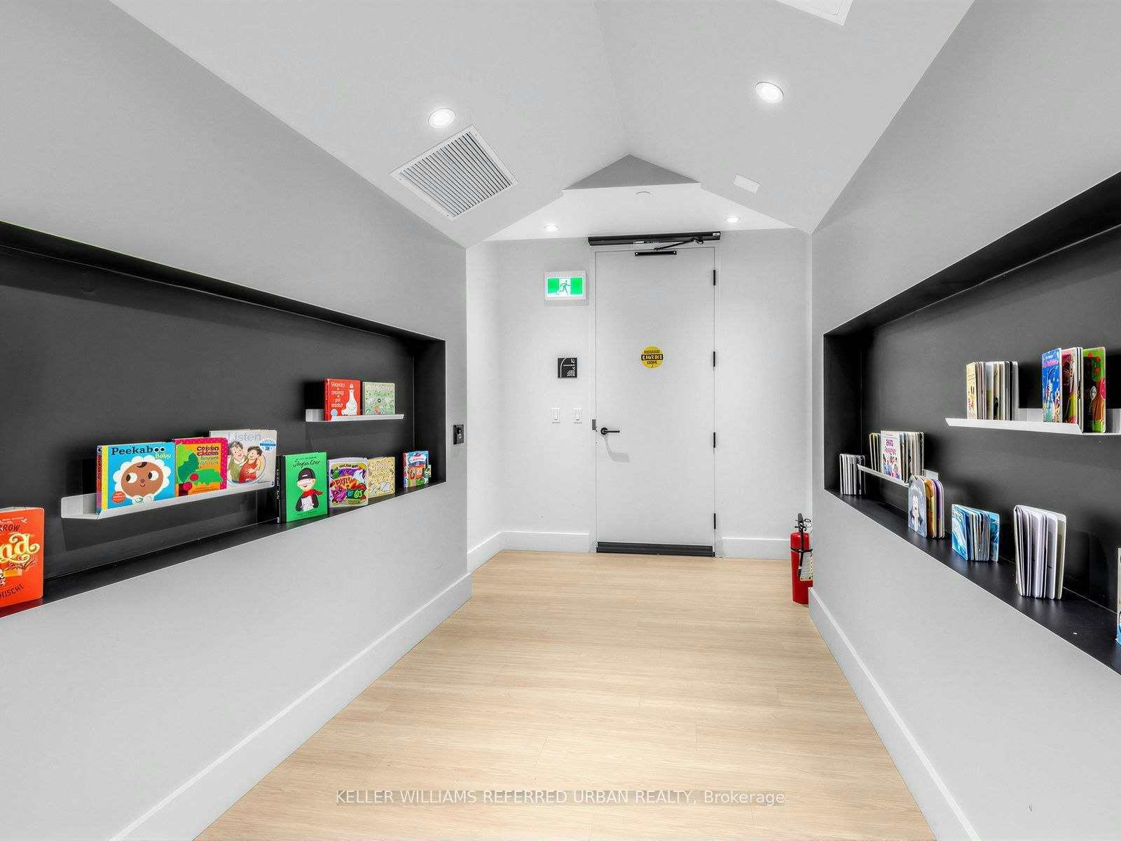 440-2075 King Road, King, ON, L7B 0R7 - 20