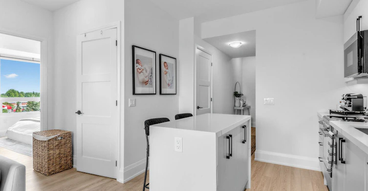 440-2075 King Road, King, ON, L7B 0R7 - 5