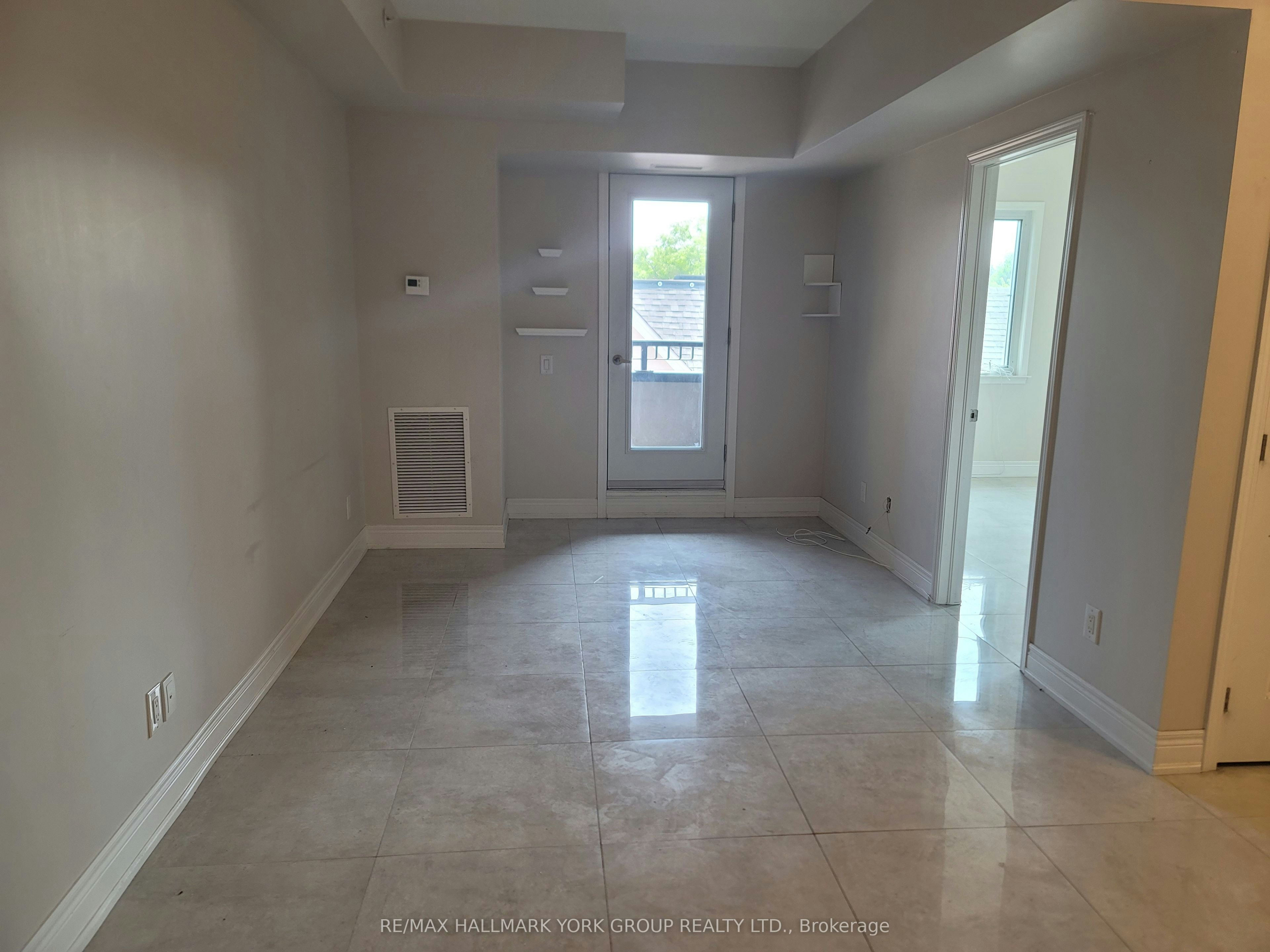 308-32 Wellington Street E, Aurora, ON, L4G 1H5 - 6