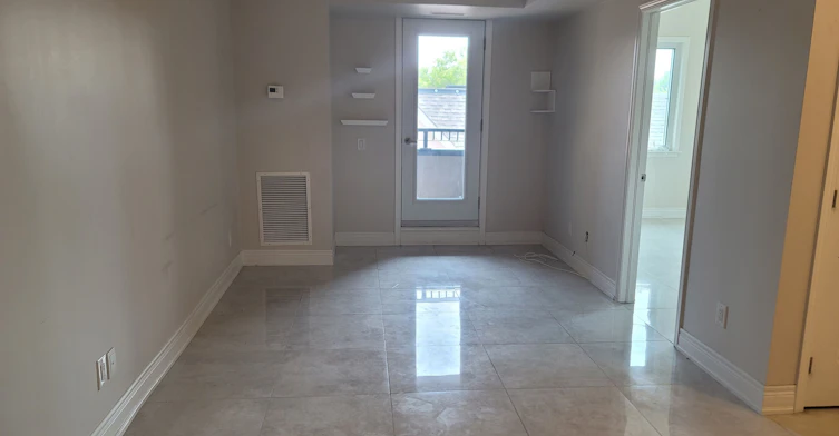 308-32 Wellington Street E, Aurora, ON, L4G 1H5 - 6
