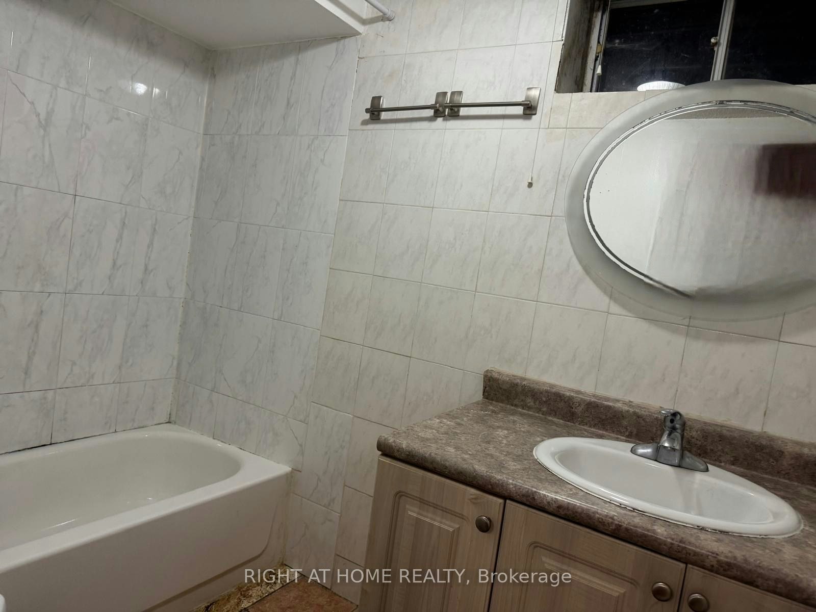 Basement-45 Rockport Crescent, Richmond Hill, ON, L4C 2L7 - 8