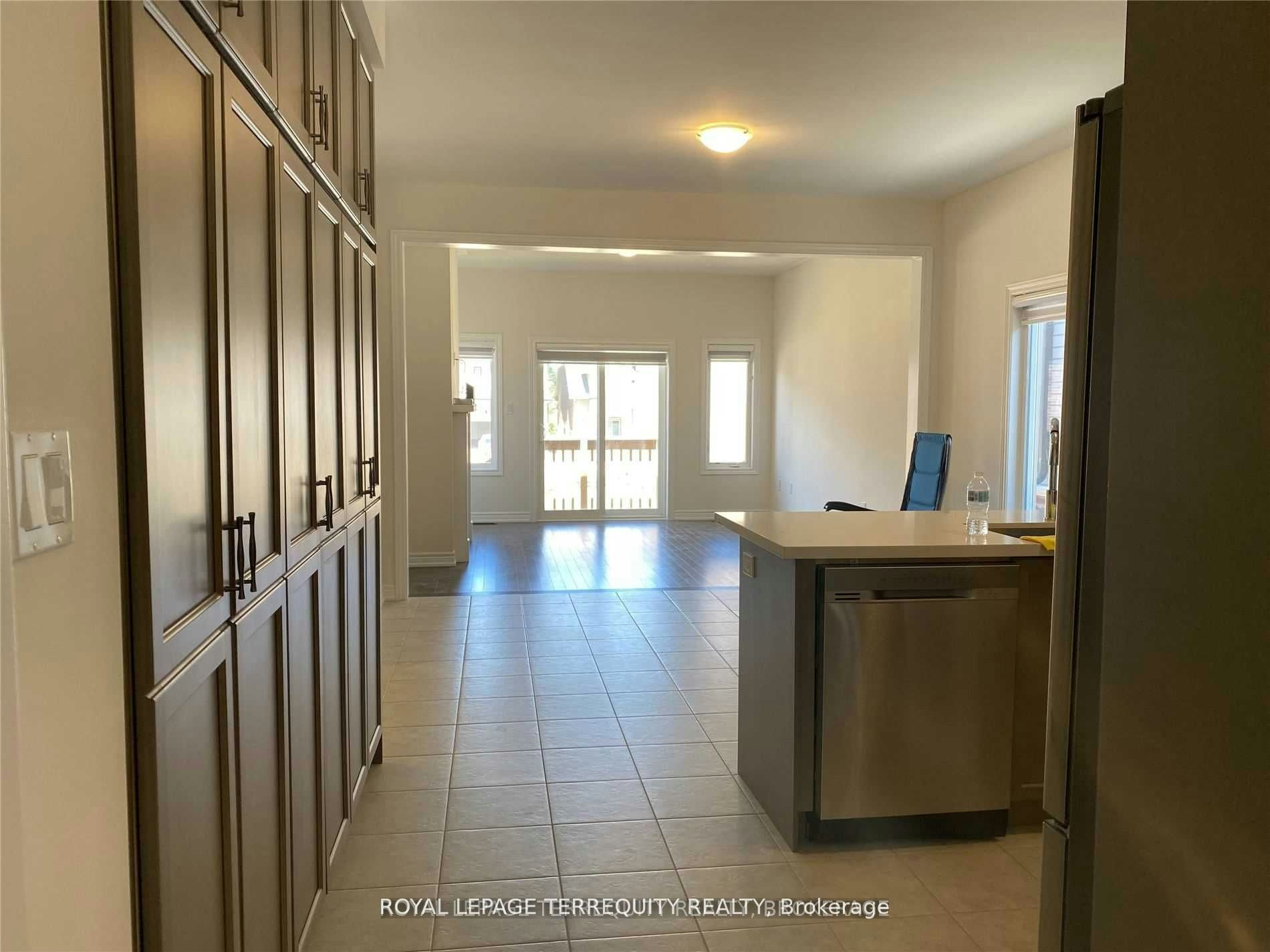 38 Pietrowski Drive, Georgina, ON, L4P 0K2 - 3