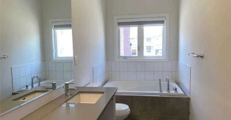 38 Pietrowski Drive, Georgina, ON, L4P 0K2 - 10
