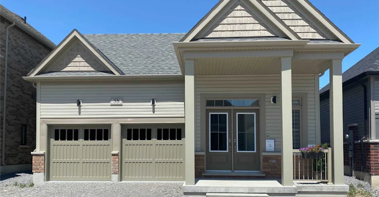 38 Pietrowski Drive, Georgina, ON, L4P 0K2