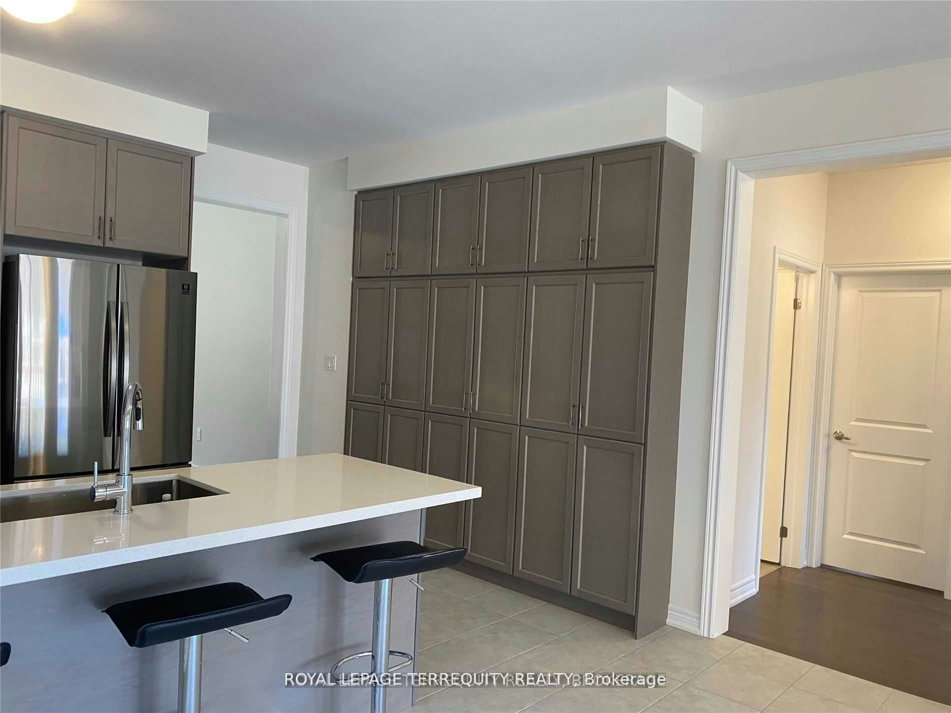 38 Pietrowski Drive, Georgina, ON, L4P 0K2 - 4