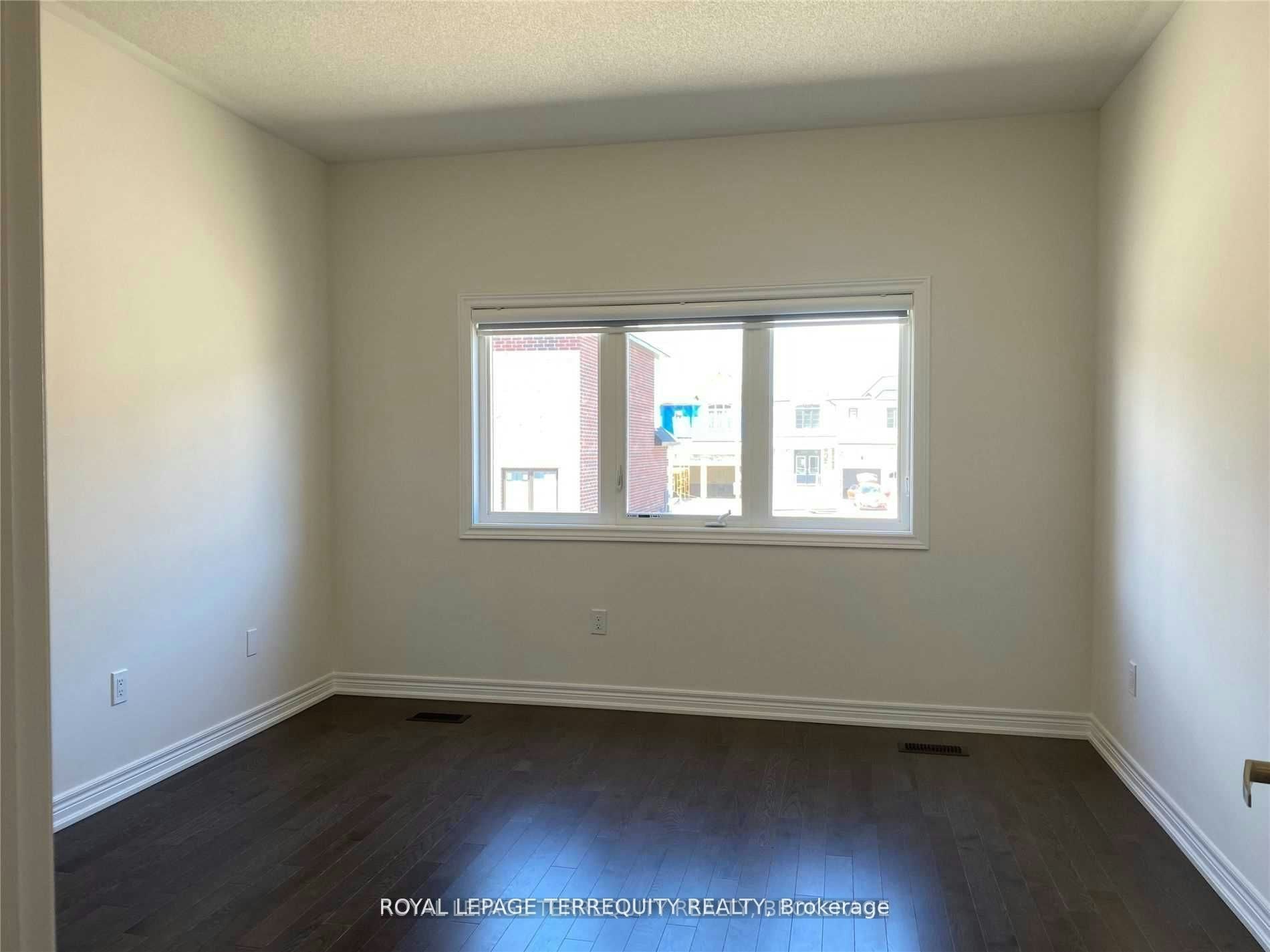 38 Pietrowski Drive, Georgina, ON, L4P 0K2 - 9