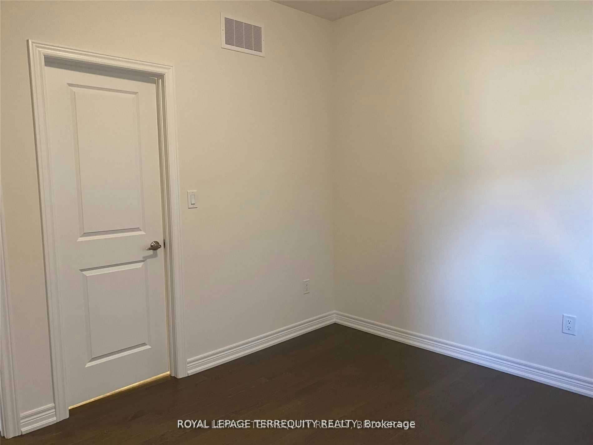 38 Pietrowski Drive, Georgina, ON, L4P 0K2 - 12