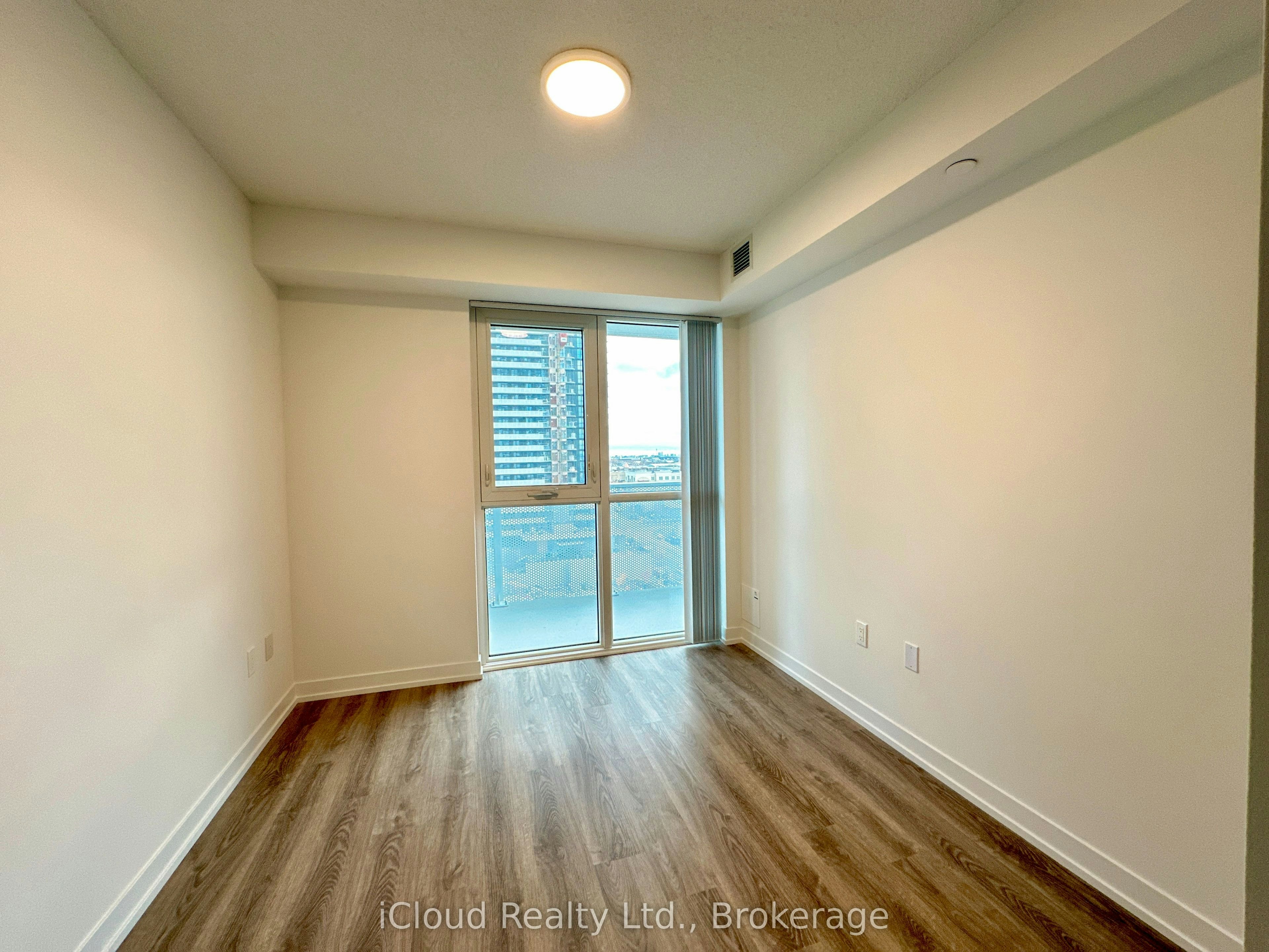 1016-195 Commerce Street, Vaughan, ON, L4K 0P9 - 16