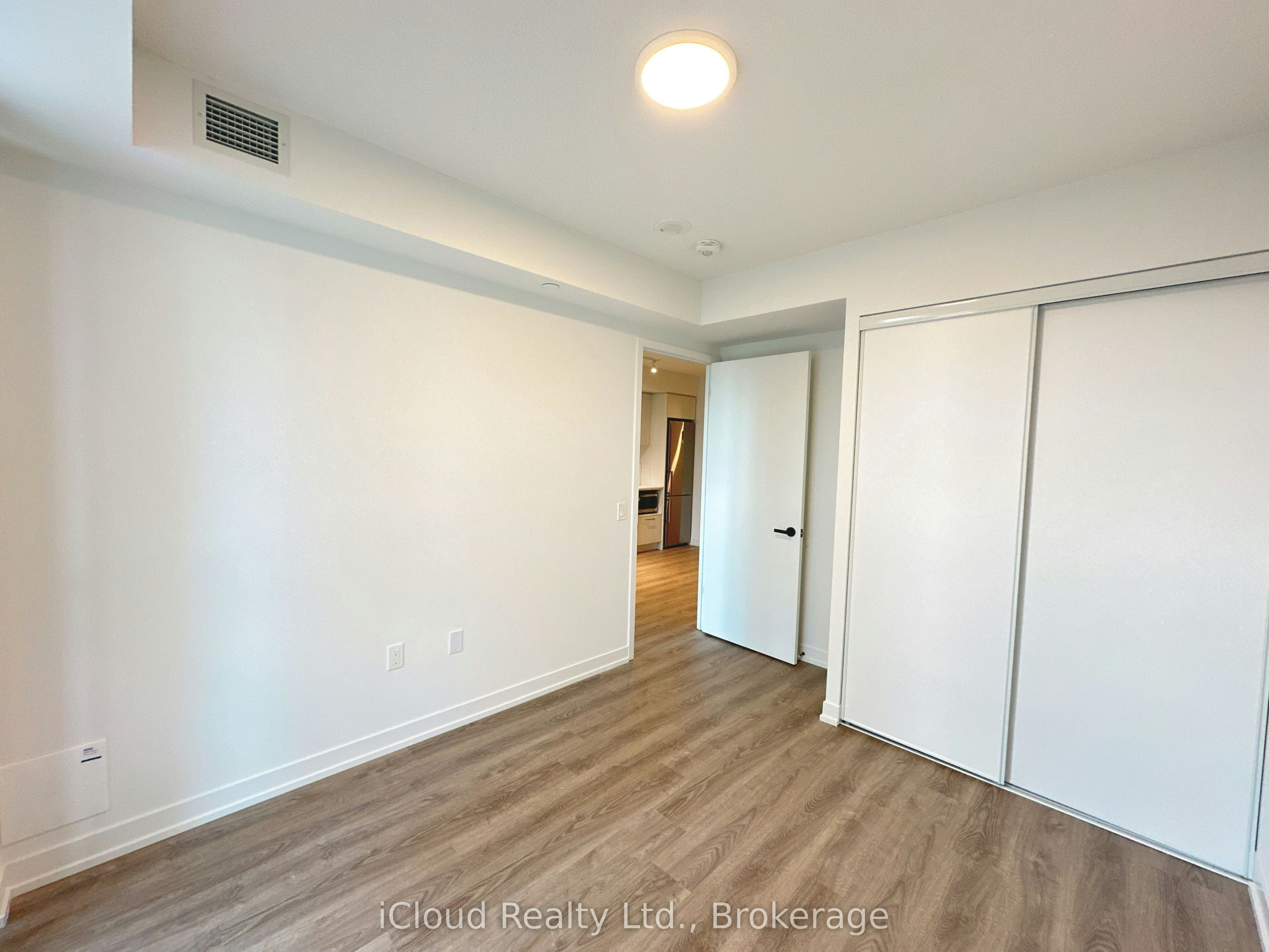 1016-195 Commerce Street, Vaughan, ON, L4K 0P9 - 17