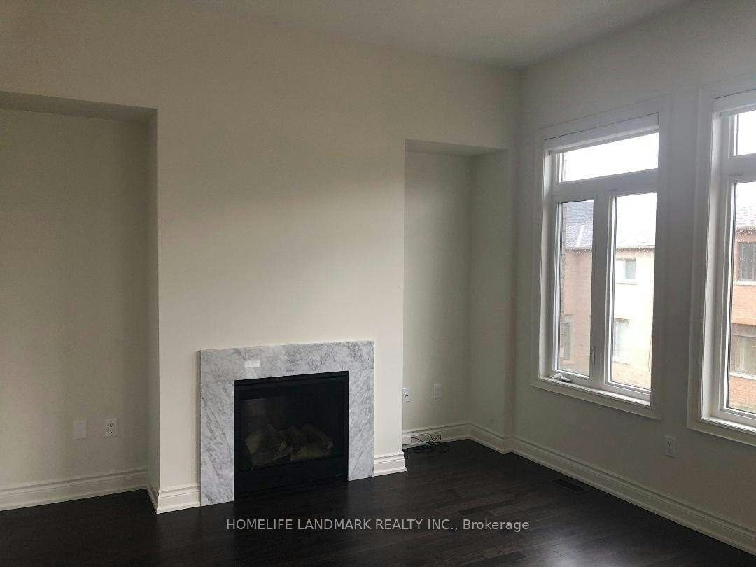 8 Yarrow Lane, East Gwillimbury, ON, L9N 0T4 - 2