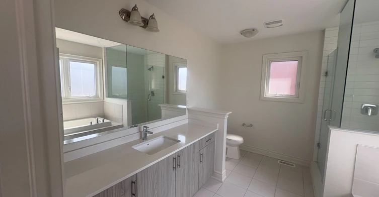8 Yarrow Lane, East Gwillimbury, ON, L9N 0T4 - 10
