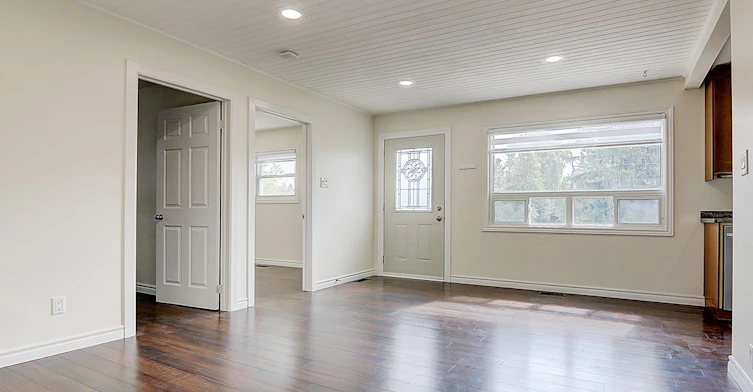 Main Level-346 Annshiela Drive, Georgina, ON, L4P 3A5 - 17