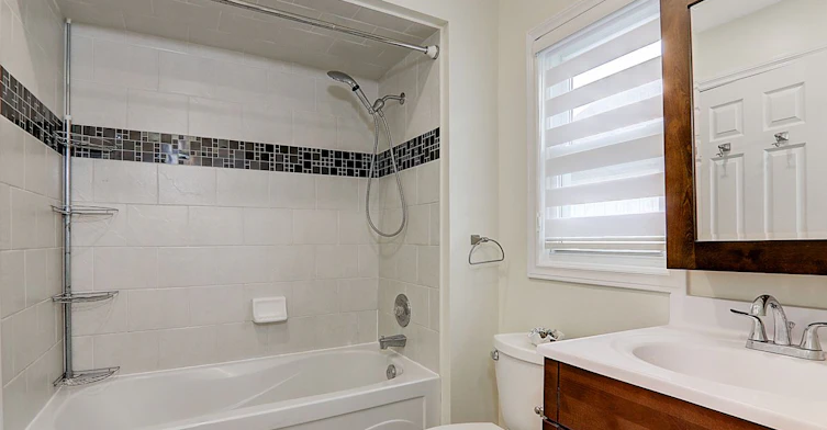 Main Level-346 Annshiela Drive, Georgina, ON, L4P 3A5 - 16