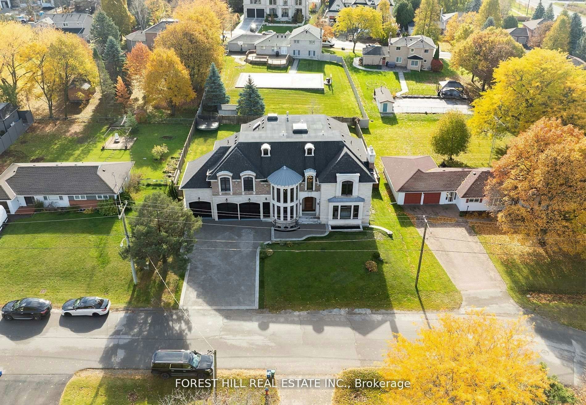 39 Patricia Drive E, King, ON, L7B 1H5