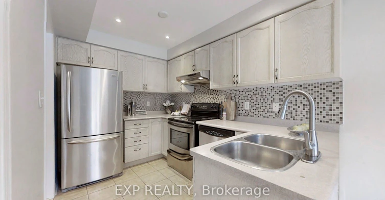 8 Hacienda Drive, Richmond Hill, ON, L4E 3X1 - 7