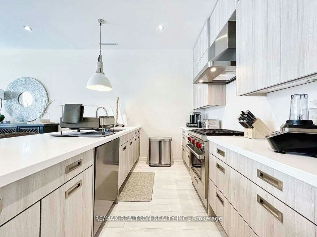3659 Ferretti Court, Innisfil, ON, L9S 0N6 - 2