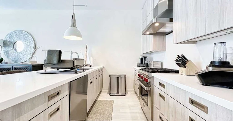 3659 Ferretti Court, Innisfil, ON, L9S 0N6 - 2