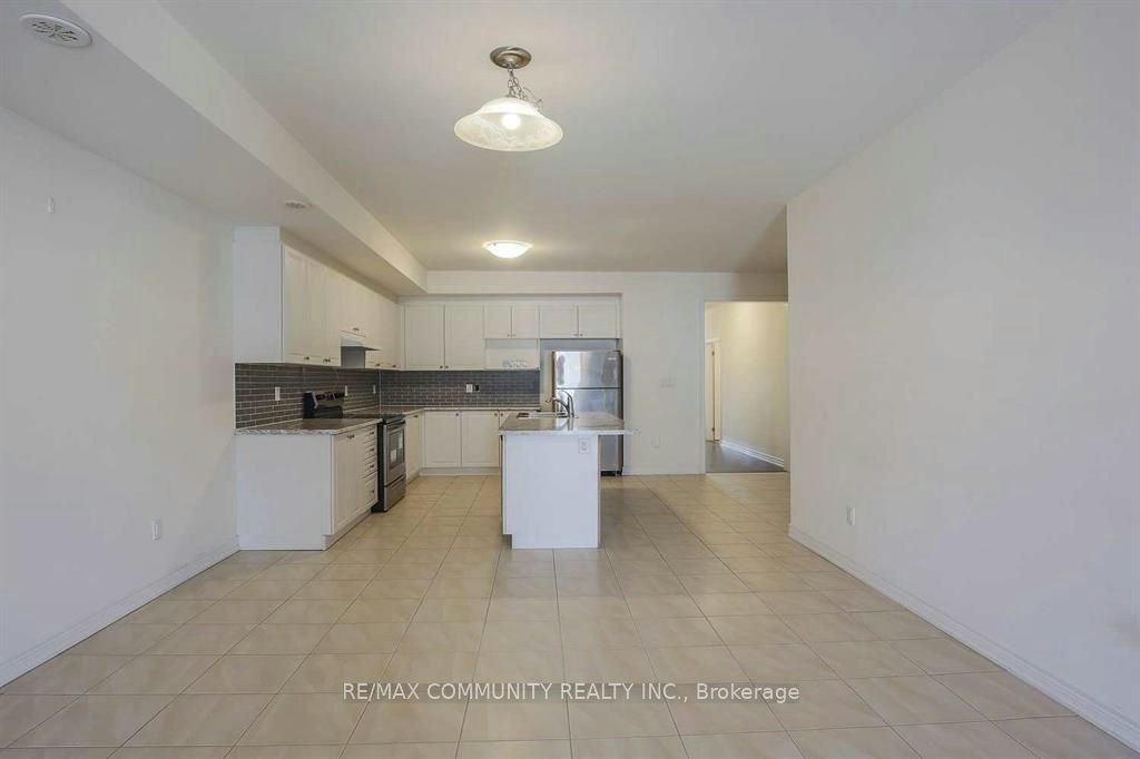 47 Luzon Avenue, Markham, ON, L6B 0M6 - 3