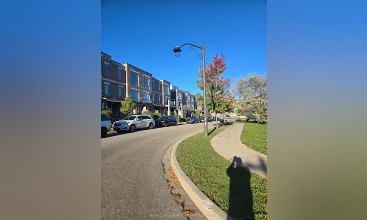 1110-65 Lindcrest Manor