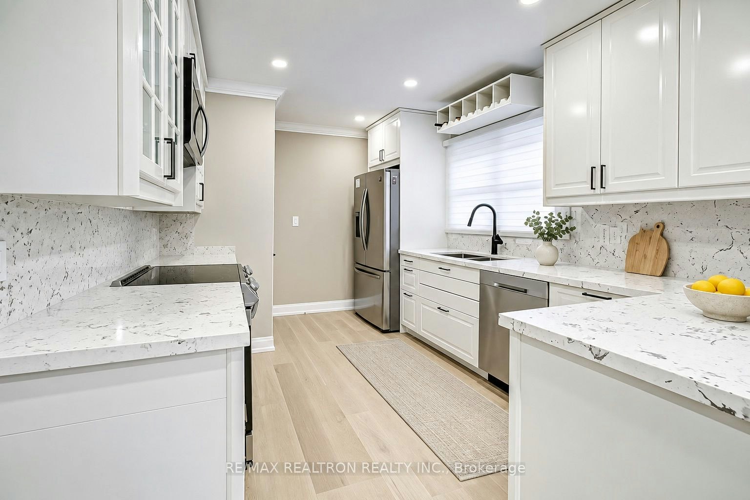 101 Arnold Crescent, Richmond Hill, ON, L4C 3R7 - 2