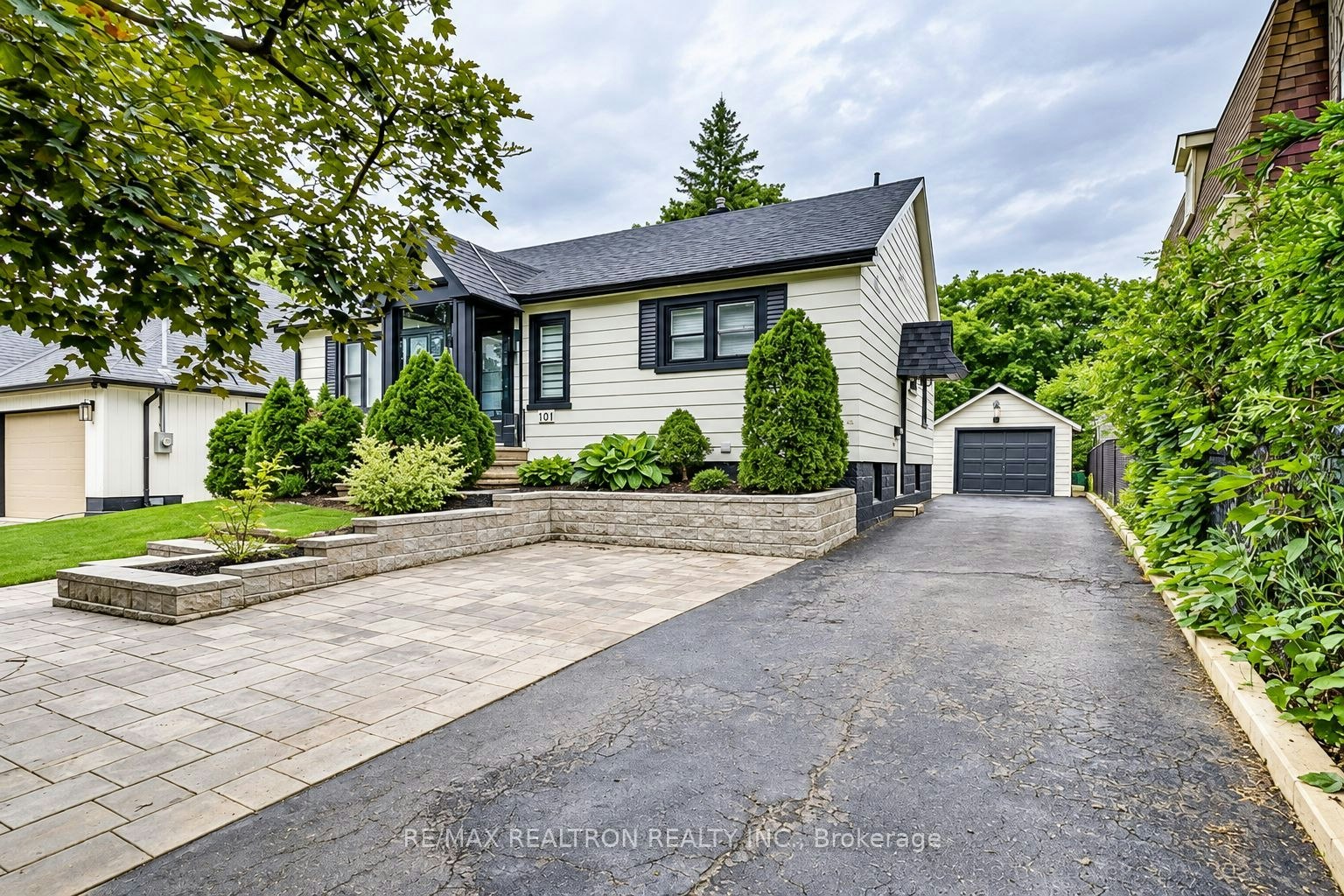 101 Arnold Crescent, Richmond Hill, ON, L4C 3R7