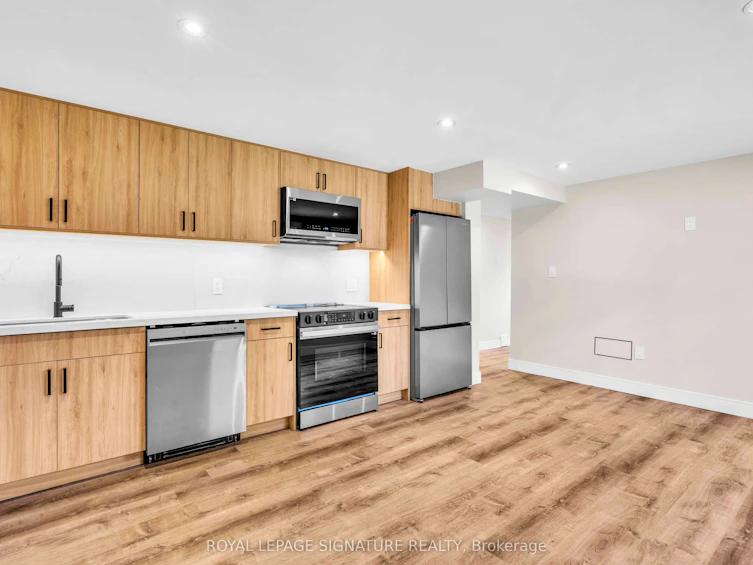 986 Srigley Street, Newmarket, ON, L3Y 1Y3 - 18