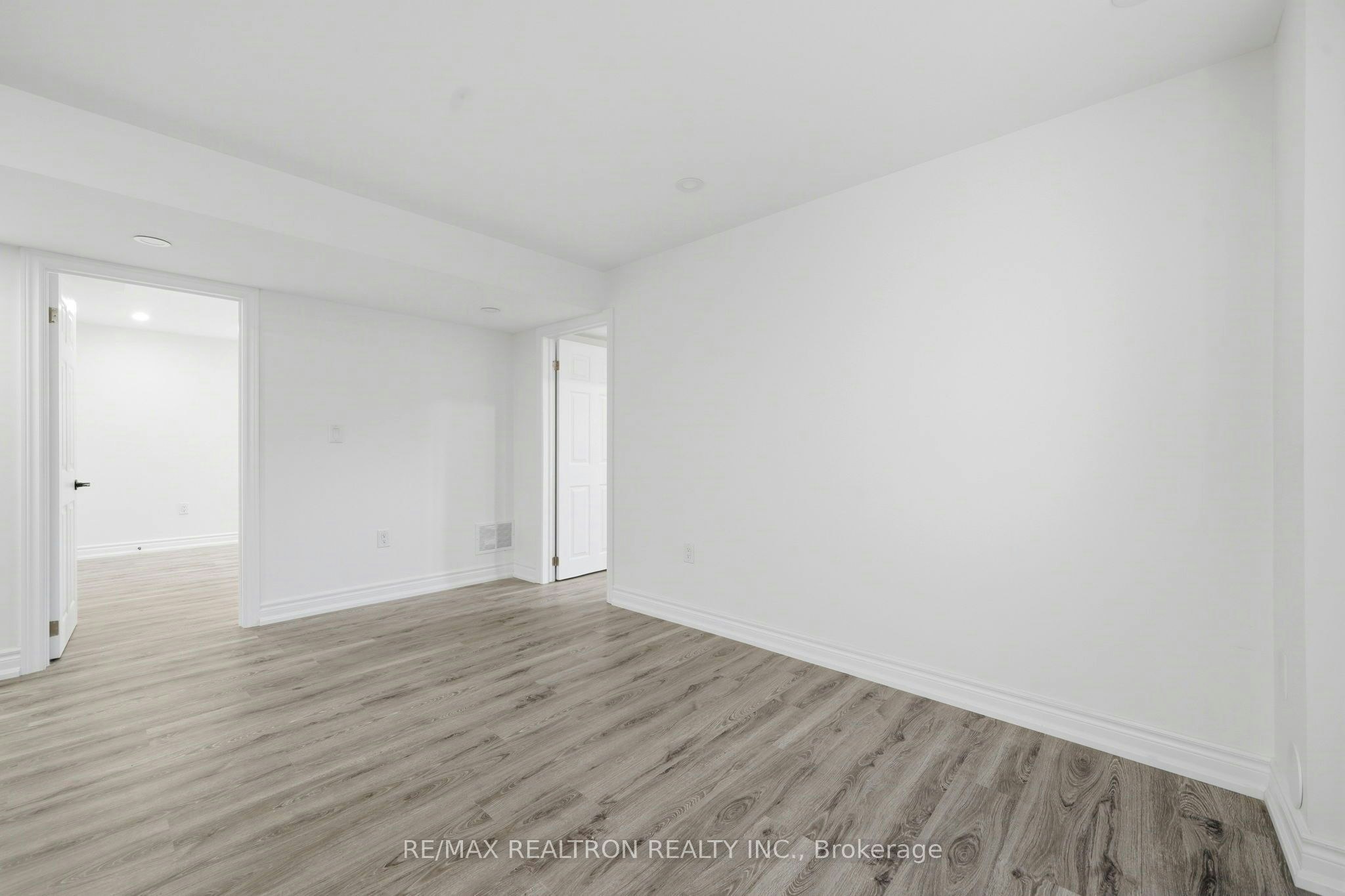 B-55 Bartram Crescent, Bradford West Gwillimbury, ON, L3Z 4L8 - 8