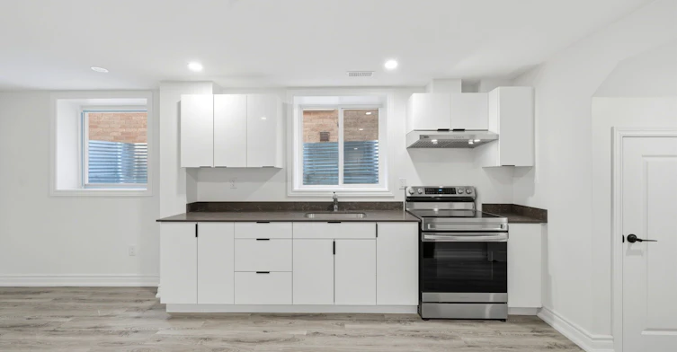 B-55 Bartram Crescent, Bradford West Gwillimbury, ON, L3Z 4L8 - 4