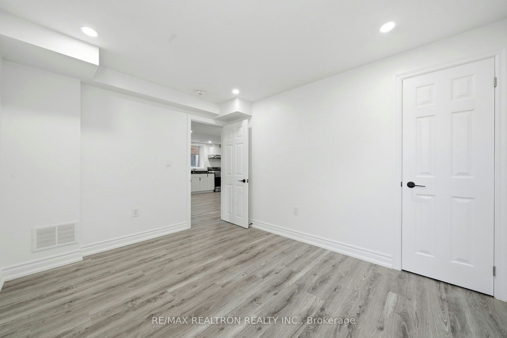 B-55 Bartram Crescent, Bradford West Gwillimbury, ON, L3Z 4L8 - 13
