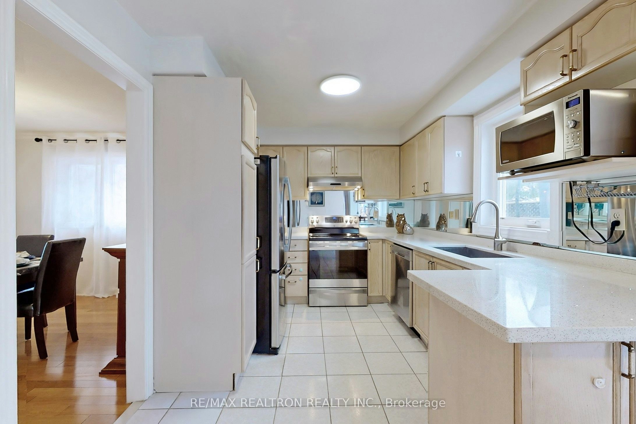 Room 4-32 Subrisco Avenue, Richmond Hill, ON, L4S 1B2 - 6