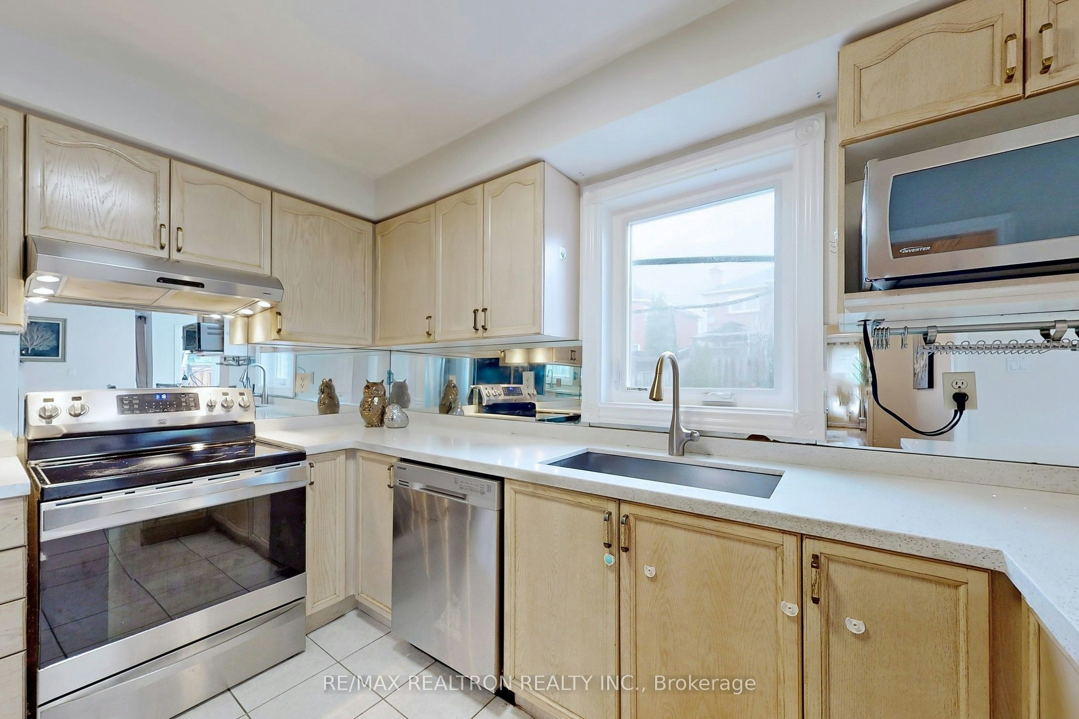 Room 4-32 Subrisco Avenue, Richmond Hill, ON, L4S 1B2 - 7