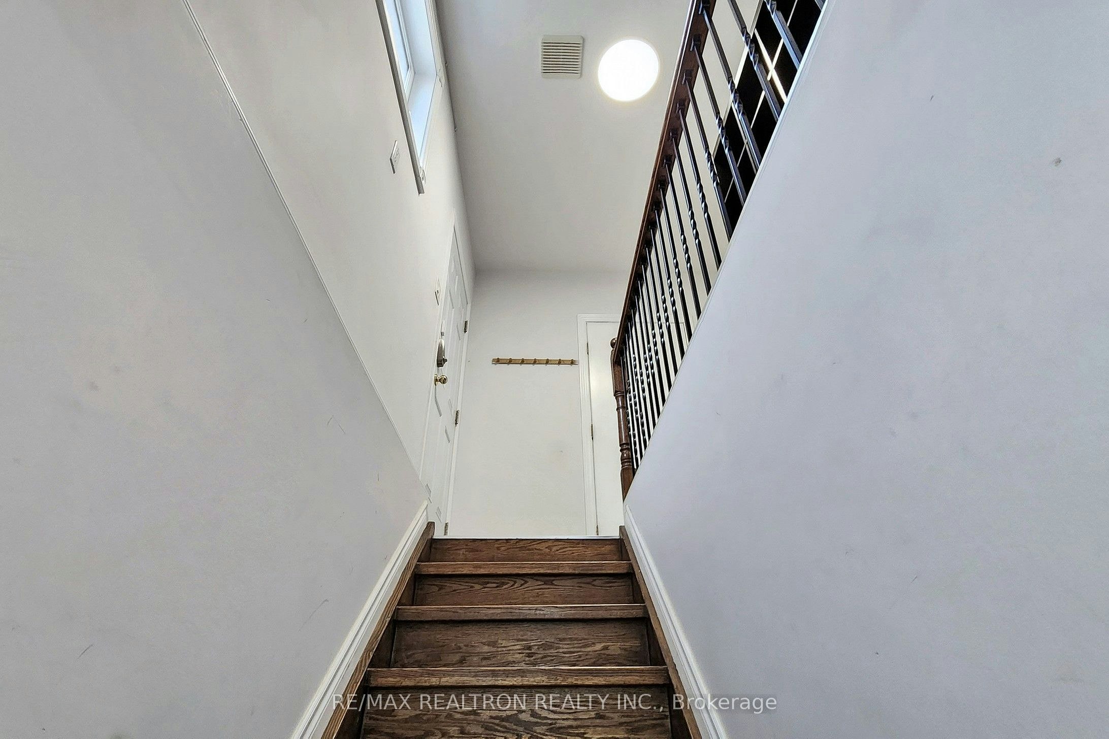 Room 4-32 Subrisco Avenue, Richmond Hill, ON, L4S 1B2 - 23