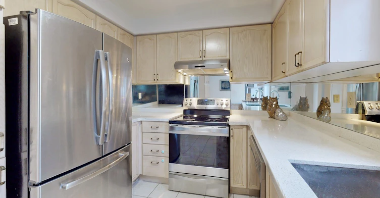 Room 4-32 Subrisco Avenue, Richmond Hill, ON, L4S 1B2 - 8