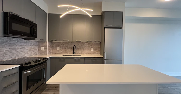 813-9471 Yonge Street, Richmond Hill, ON, L4C 0Z5 - 4