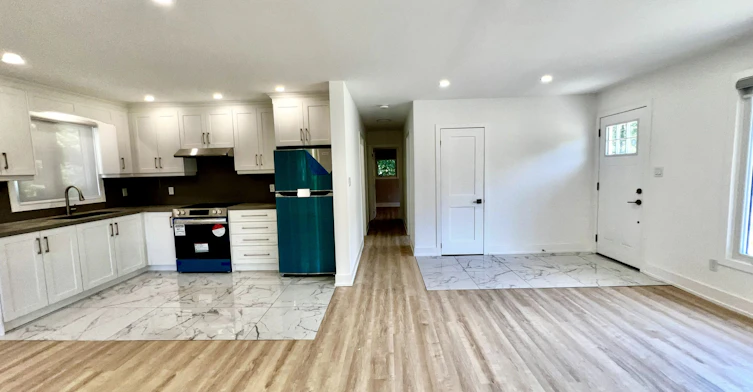 2445 25th Side Road, Innisfil, ON, L9S 2G8