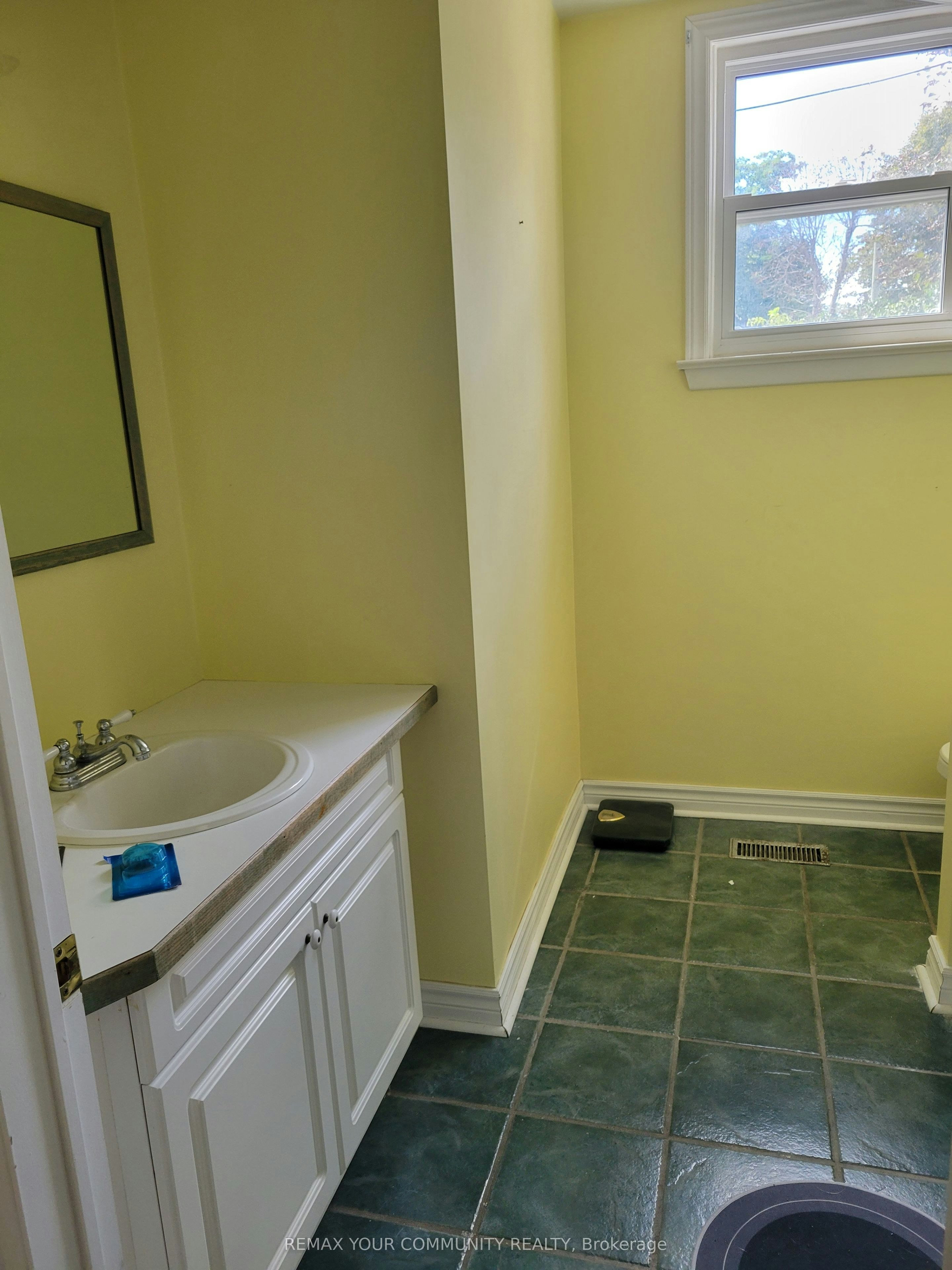 Main Floor-12926 Highway 27 N/A, King, ON, L0G 1N0 - 3